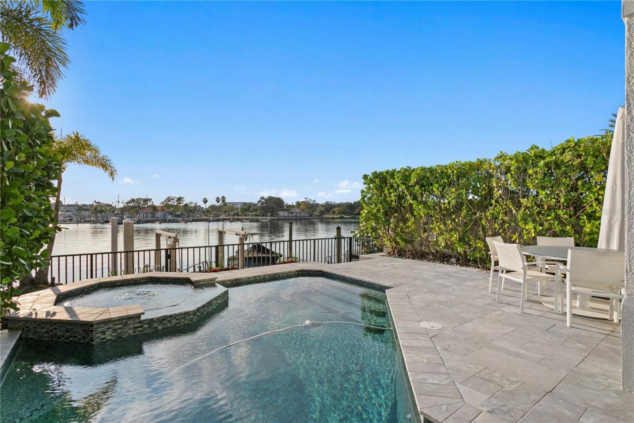 1037 Royal Pass Road, Tampa, FL 33602 Photo