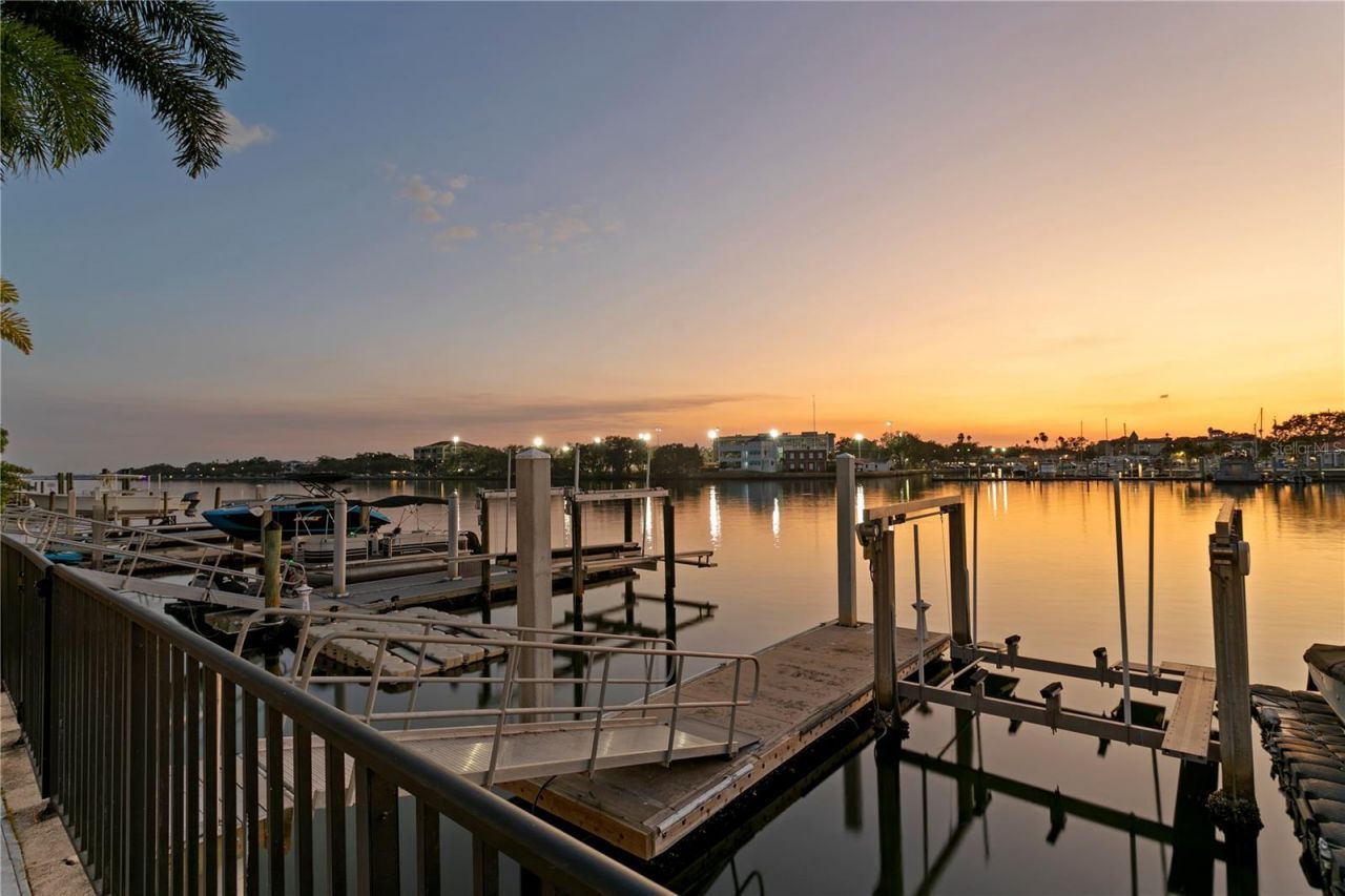 1037 Royal Pass Road, Tampa, FL 33602 Photo