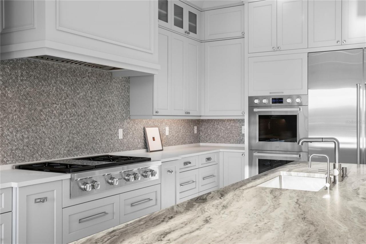 1037 Royal Pass Road, Tampa, FL 33602 Photo