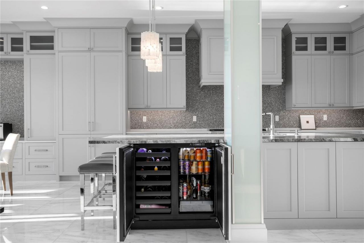 1037 Royal Pass Road, Tampa, FL 33602 Photo