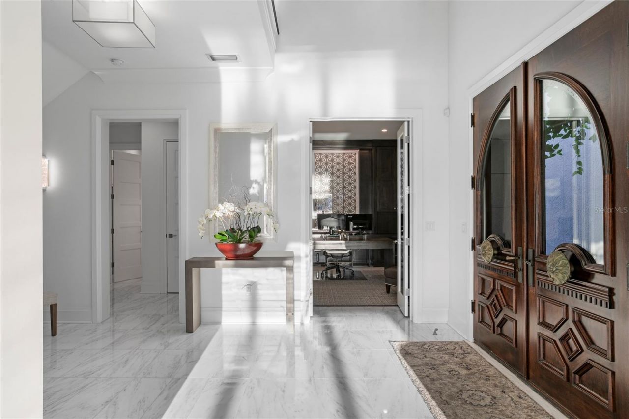 1037 Royal Pass Road, Tampa, FL 33602 Photo