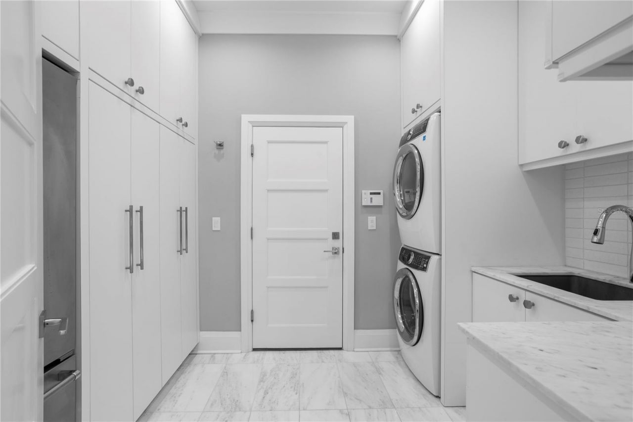 1037 Royal Pass Road, Tampa, FL 33602 Photo