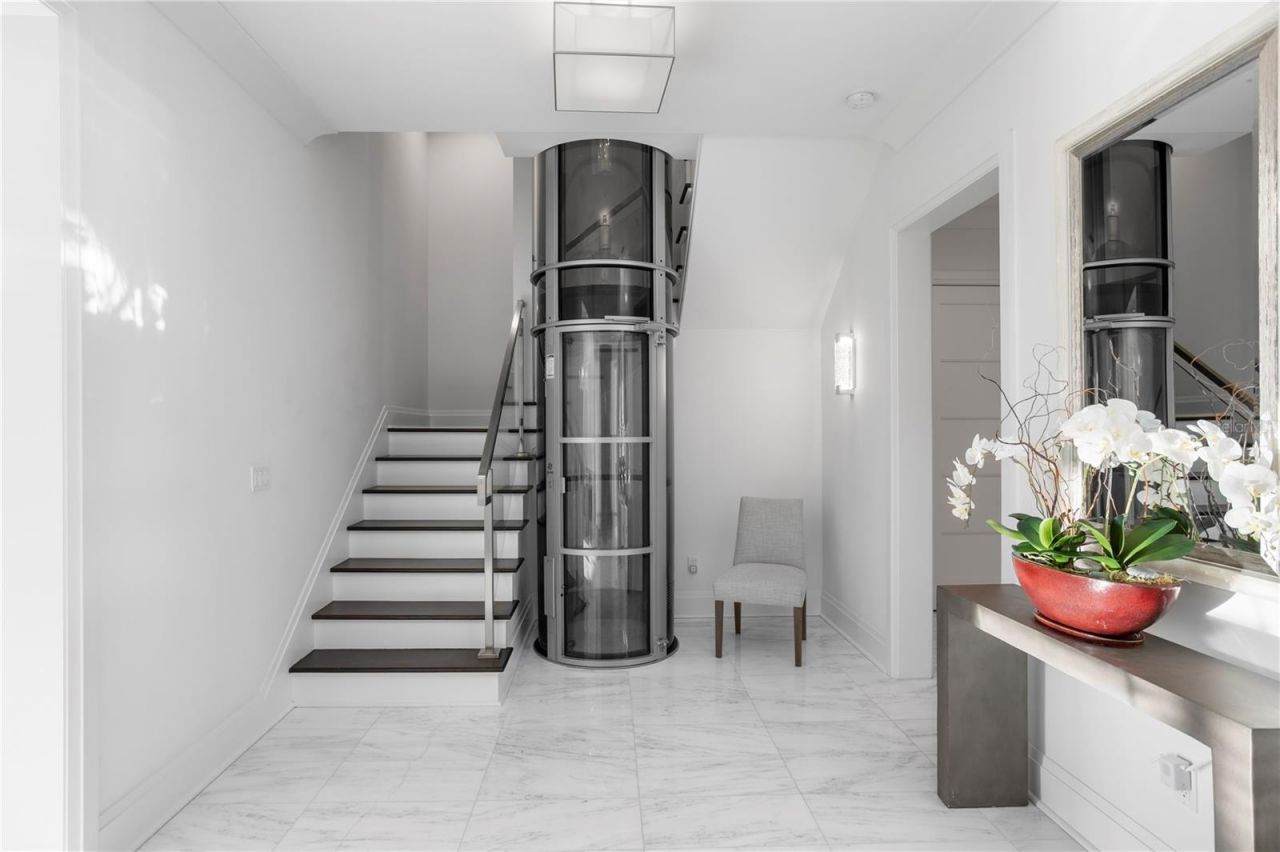 1037 Royal Pass Road, Tampa, FL 33602 Photo