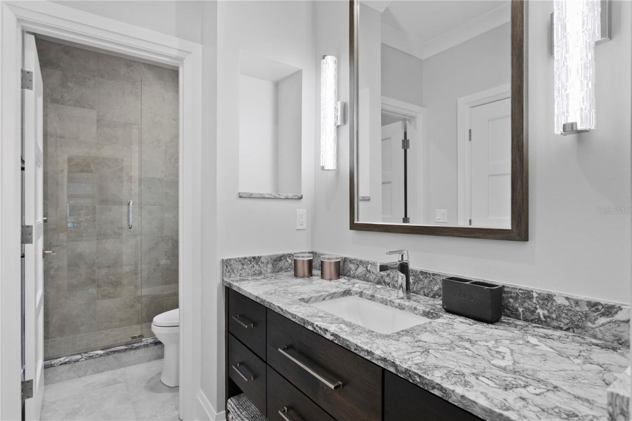 1037 Royal Pass Road, Tampa, FL 33602 Photo