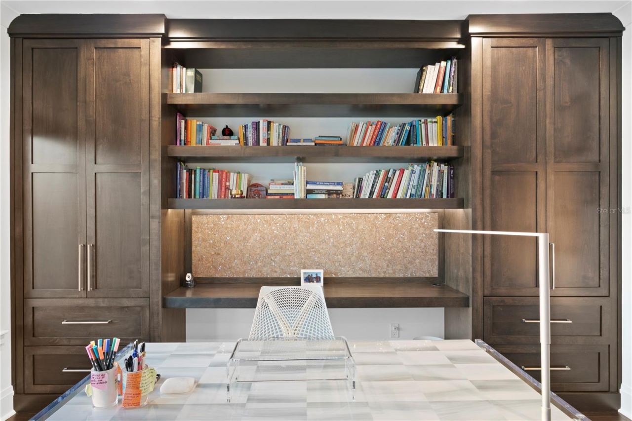 1037 Royal Pass Road, Tampa, FL 33602 Photo