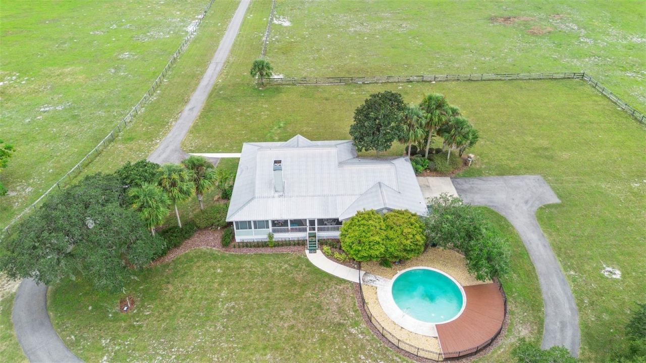 42554 Maggie Jones Road, Paisley, FL 32767 Photo