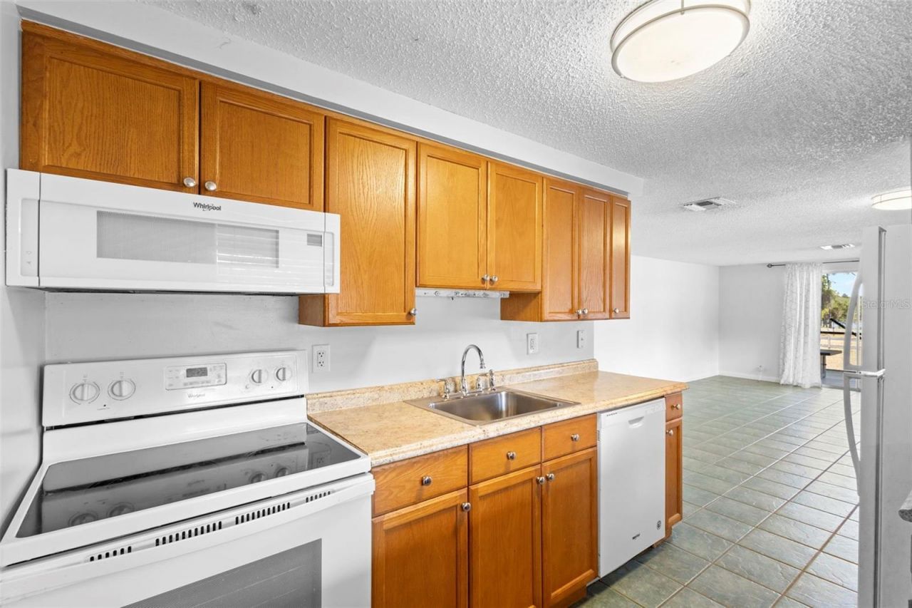 42554 Maggie Jones Road, Paisley, FL 32767 Photo