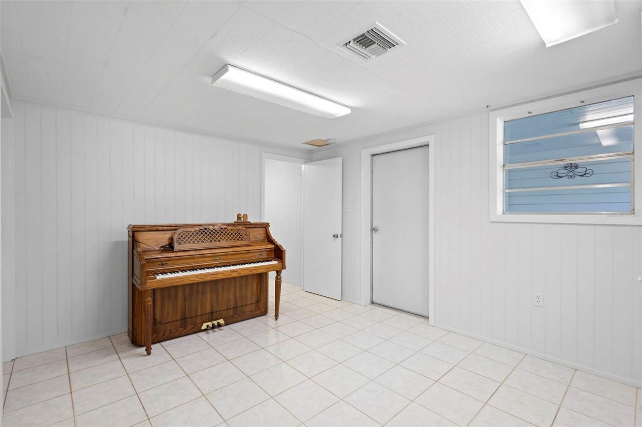 42554 Maggie Jones Road, Paisley, FL 32767 Photo