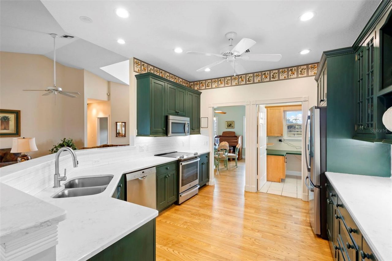 42554 Maggie Jones Road, Paisley, FL 32767 Photo