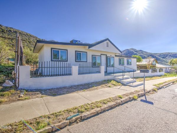 300 N MAGMA Avenue, Superior, AZ 85173