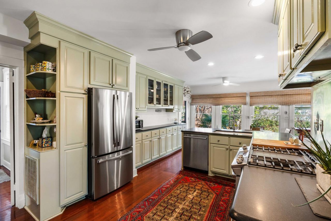 2 Lenwood Boulevard Photo 11