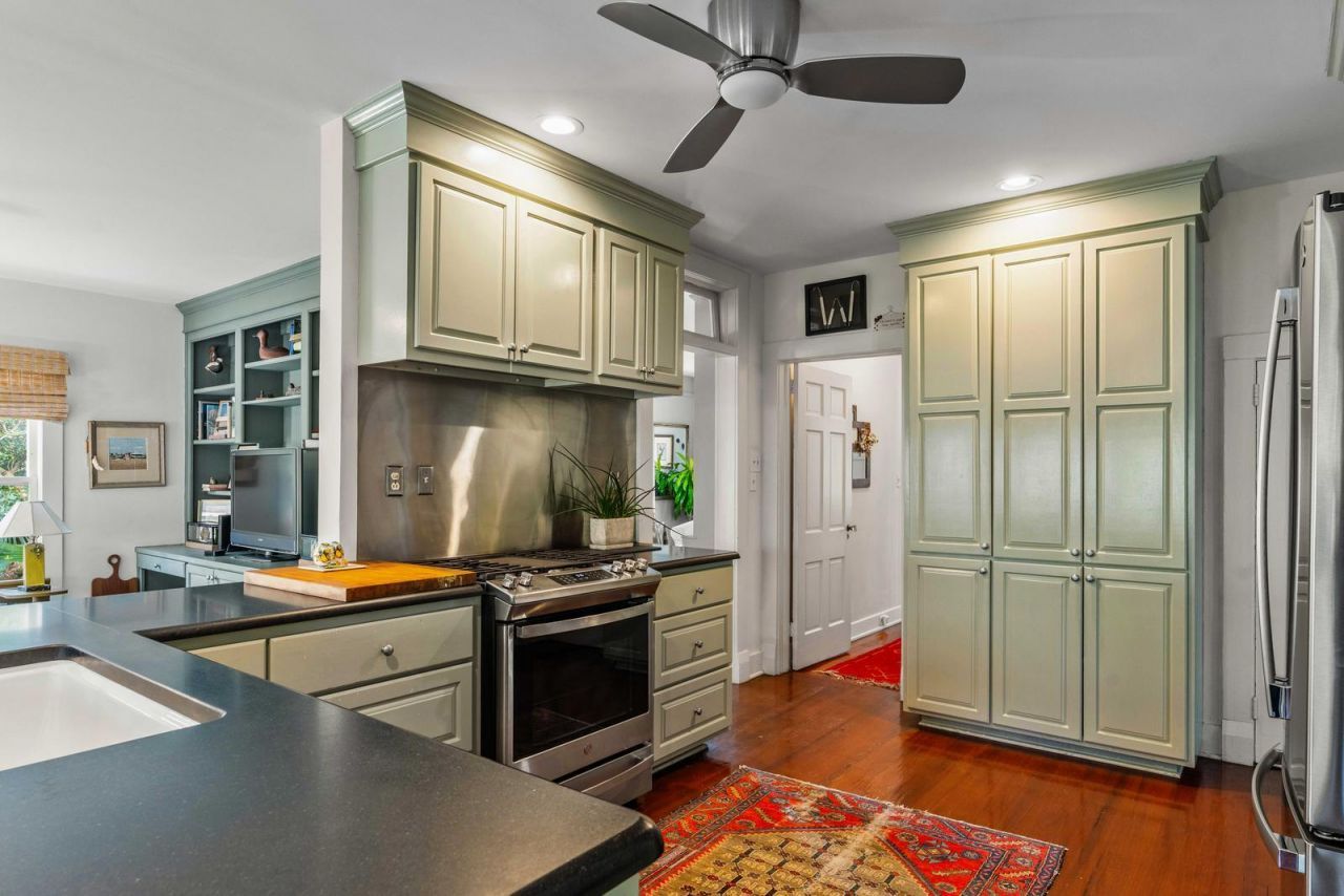 2 Lenwood Boulevard Photo 12