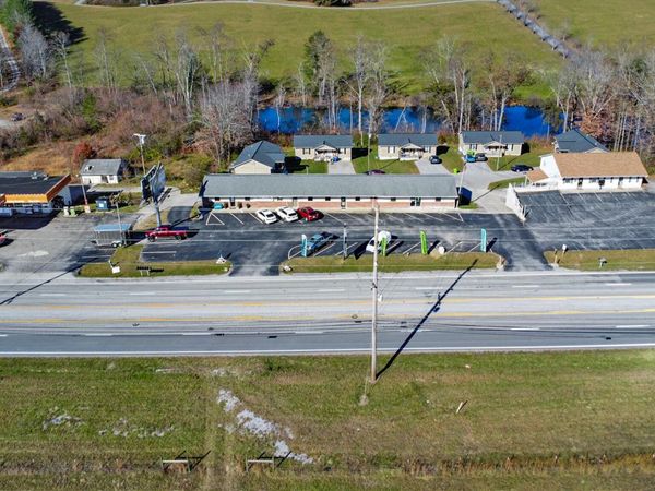 801 Peavine Rd, Crossville, TN 38571