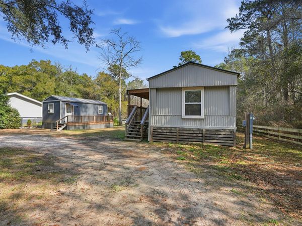437 Black Creek Lodge Road, Freeport, FL 32439