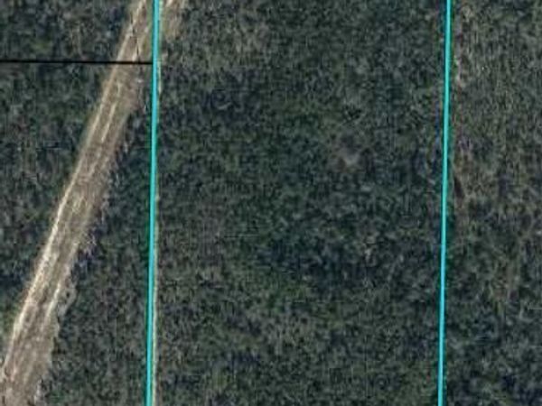 xxx L K Lona Drive, Fountain, FL 32438