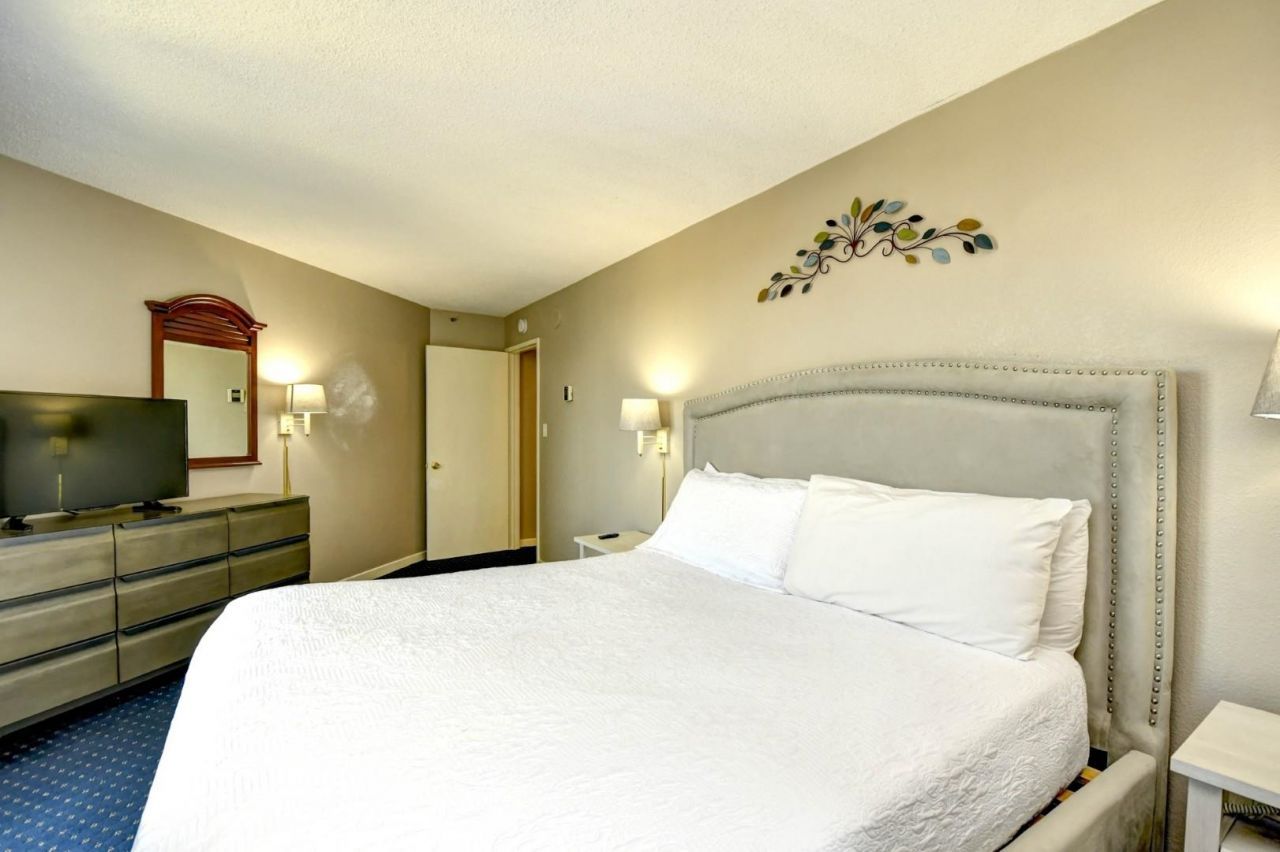 2710 N Ocean Blvd. Photo 13