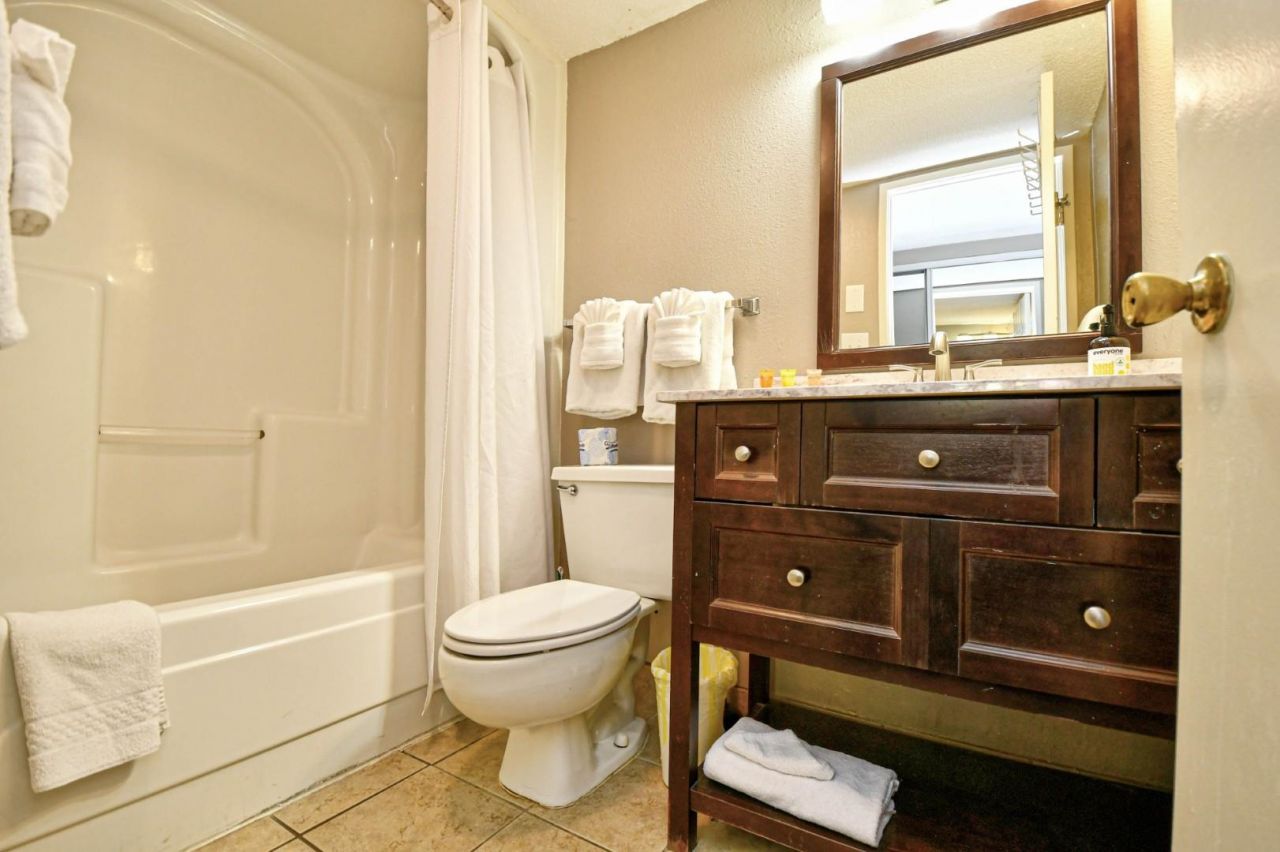 2710 N Ocean Blvd. Photo 16