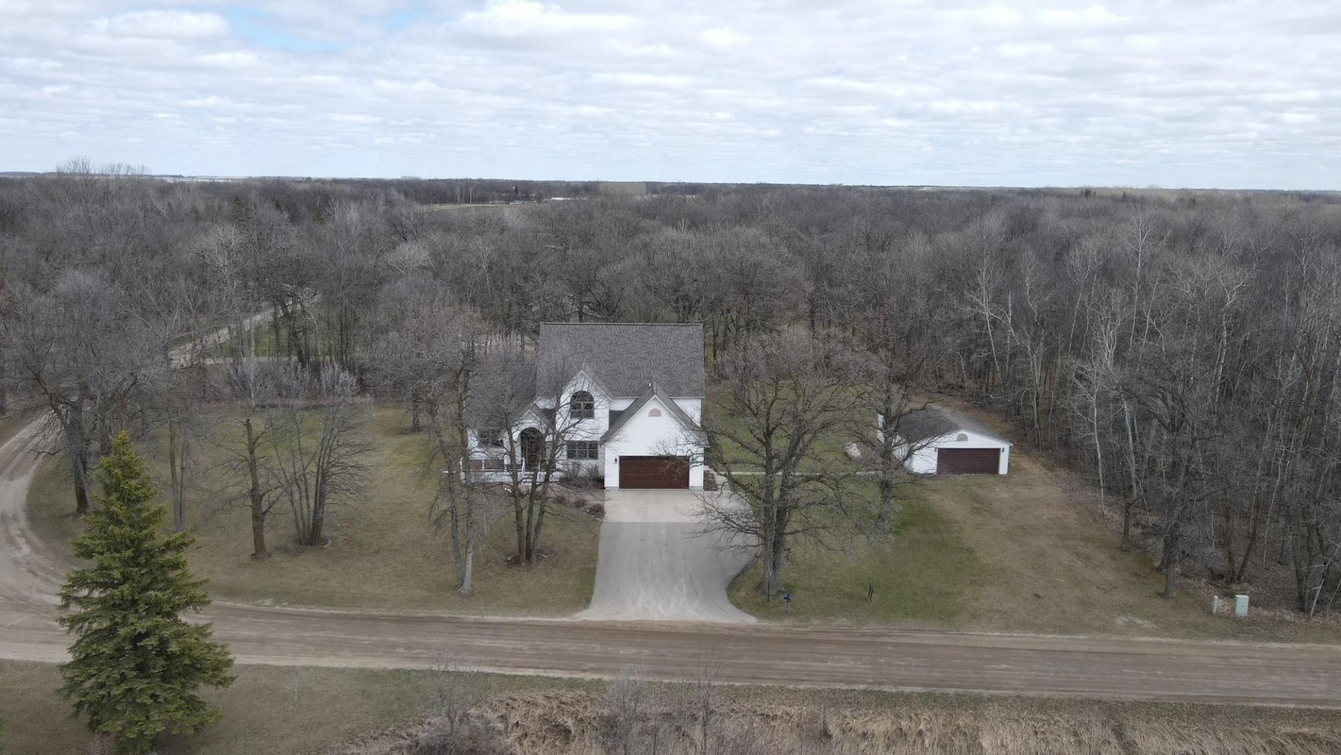 14158 185th Avenue NE, Thief River Falls, MN 56701