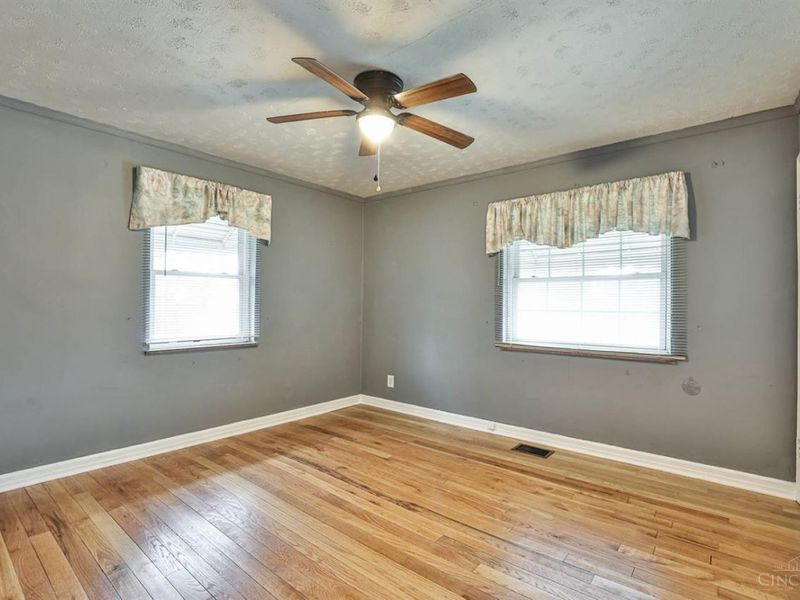 4425 Clifford Road, Deer Park, OH 45236 Photo 12