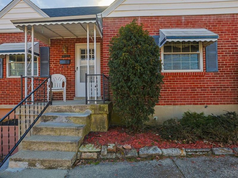 4425 Clifford Road, Deer Park, OH 45236 Photo 3