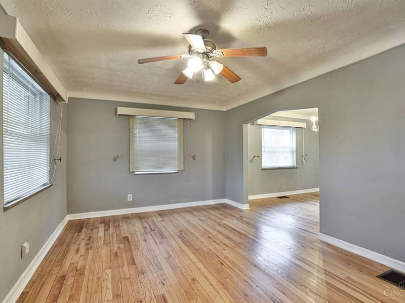 4425 Clifford Road, Deer Park, OH 45236 Photo 4