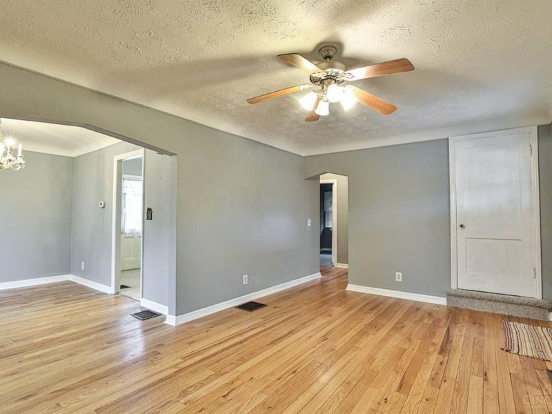 4425 Clifford Road, Deer Park, OH 45236 Photo 5