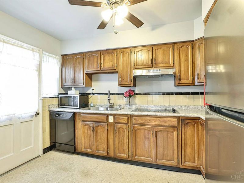 4425 Clifford Road, Deer Park, OH 45236 Photo 9