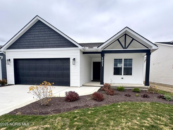 5021 Easton Drive, Oregon, OH 43616