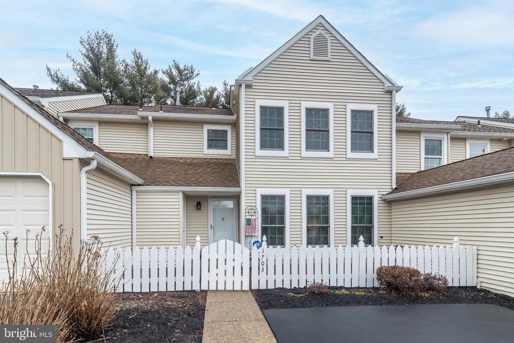 1703 Fredendall Circle, Southampton, PA 18966 Main Photo