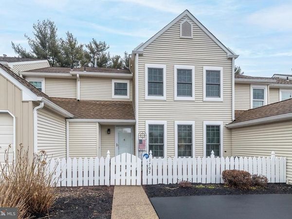 1703 FREDENDALL CIRCLE, SOUTHAMPTON, PA 18966