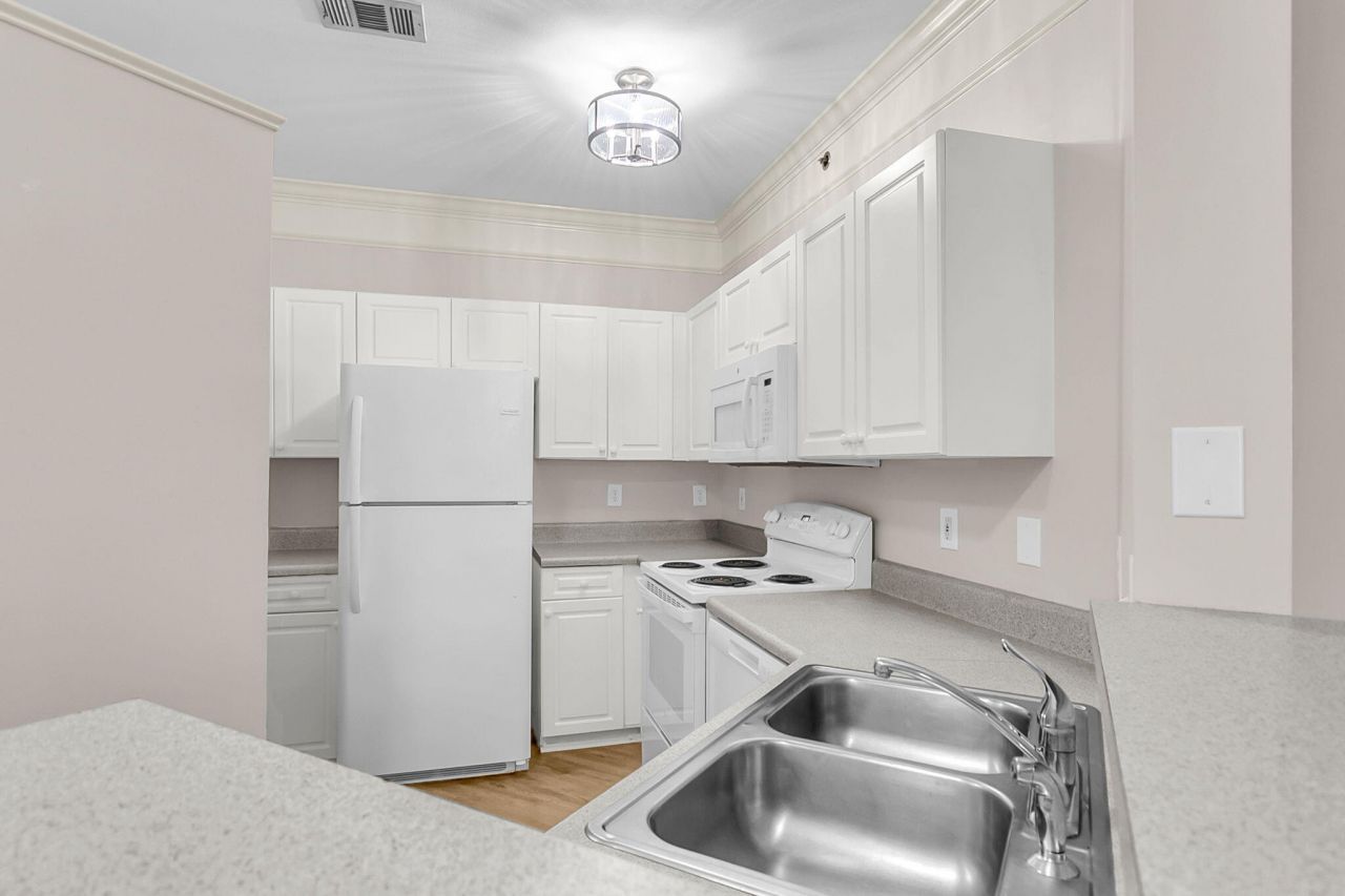 1034 Telfair Way Photo 12