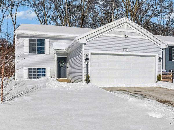 553 N Cygnet Lake Drive, Benton Harbor, MI 49022