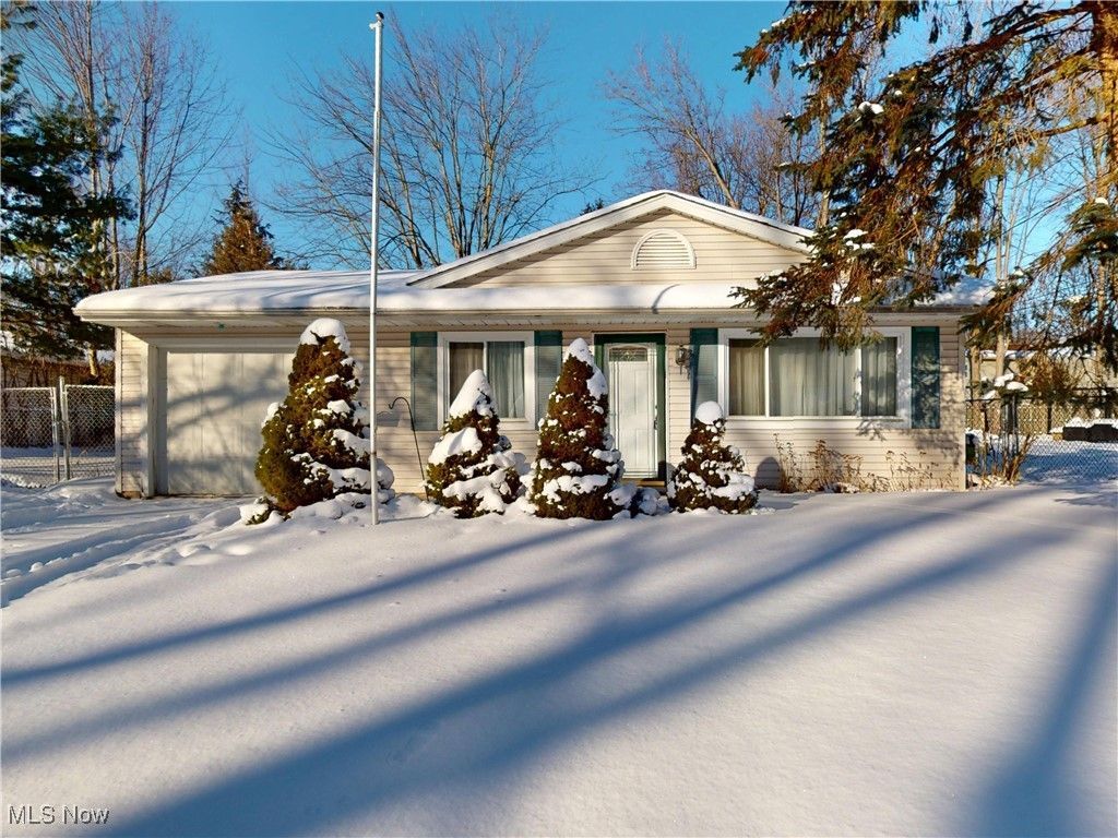 7561 Lake Road, Madison, OH 44057 Main Photo