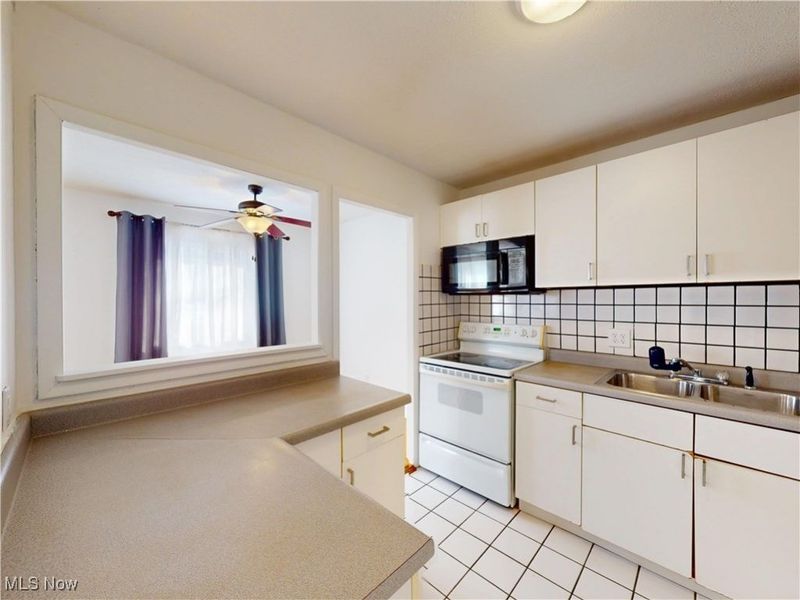 7561 Lake Road, Madison, OH 44057 Photo 11