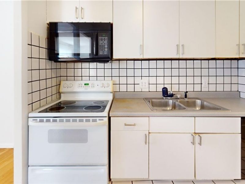 7561 Lake Road, Madison, OH 44057 Photo 12