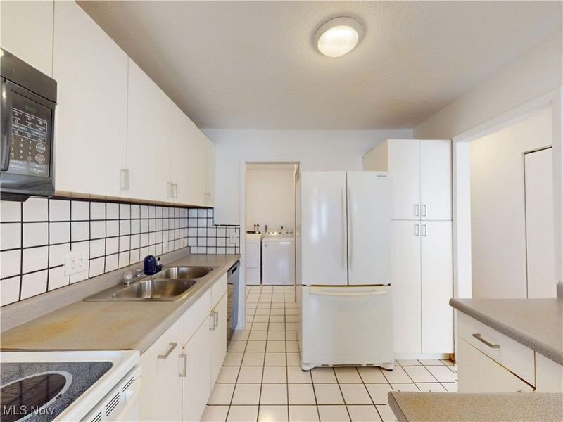 7561 Lake Road, Madison, OH 44057 Photo 13