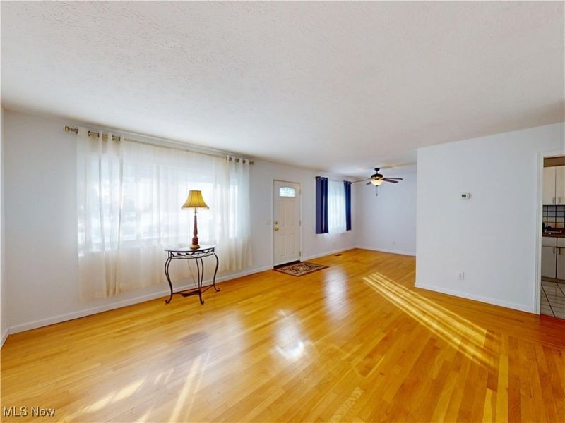 7561 Lake Road, Madison, OH 44057 Photo 5