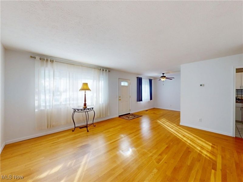 7561 Lake Road, Madison, OH 44057 Photo 7