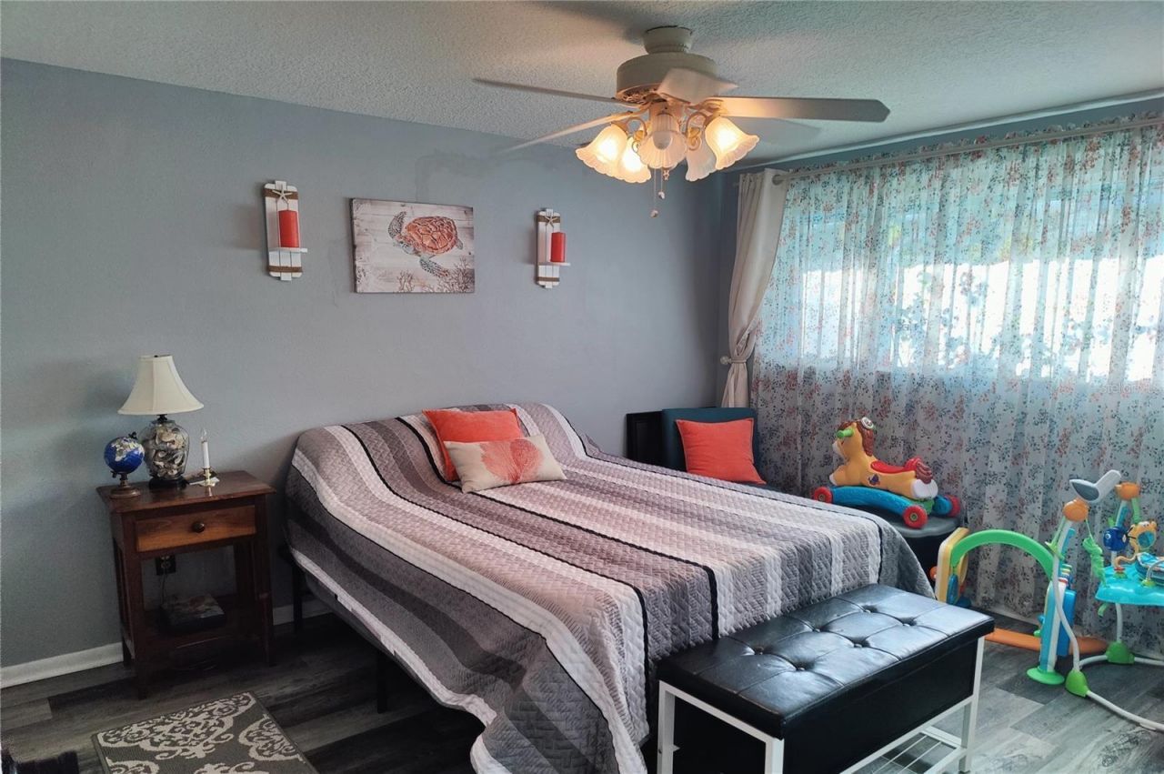 12131 Lacey Drive, New Port Richey, FL 34654 Photo