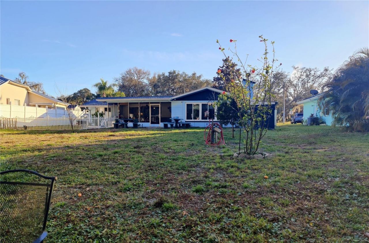 12131 Lacey Drive, New Port Richey, FL 34654 Photo