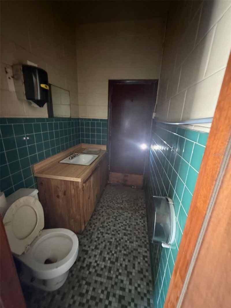 3960 Silver Star Road, Orlando, FL 32808 Photo