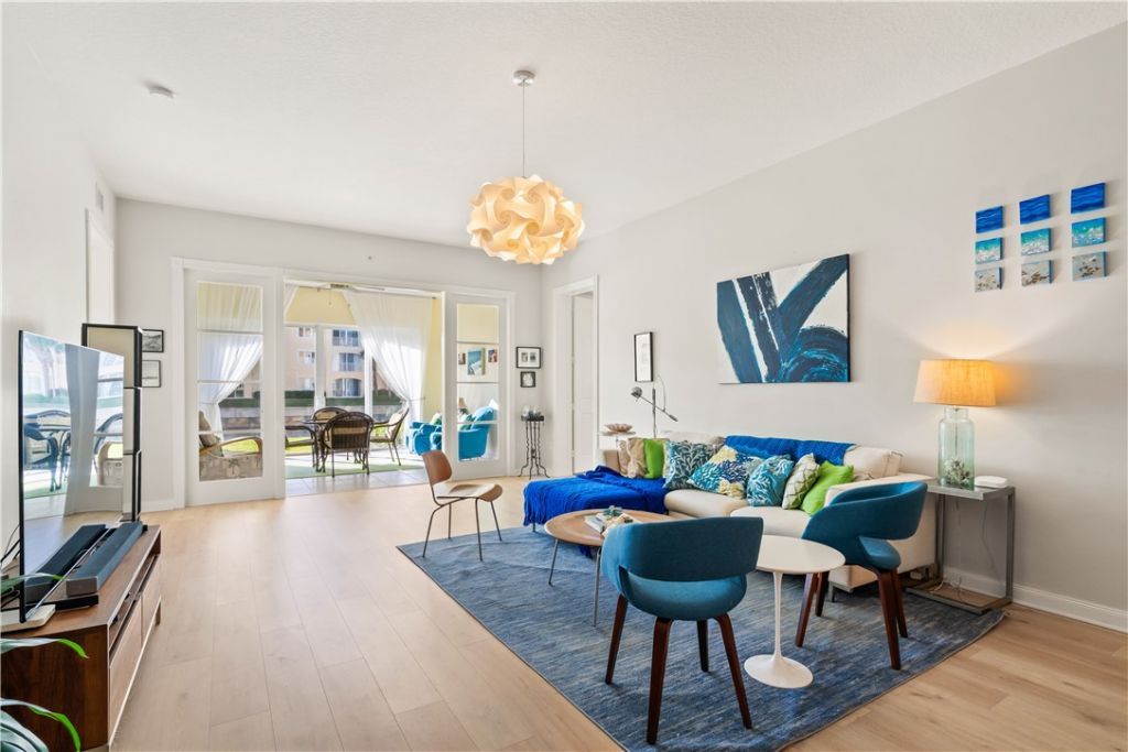 6 Harbour Isle Drive E, Unit 103, Fort Pierce, FL 34949 Photo