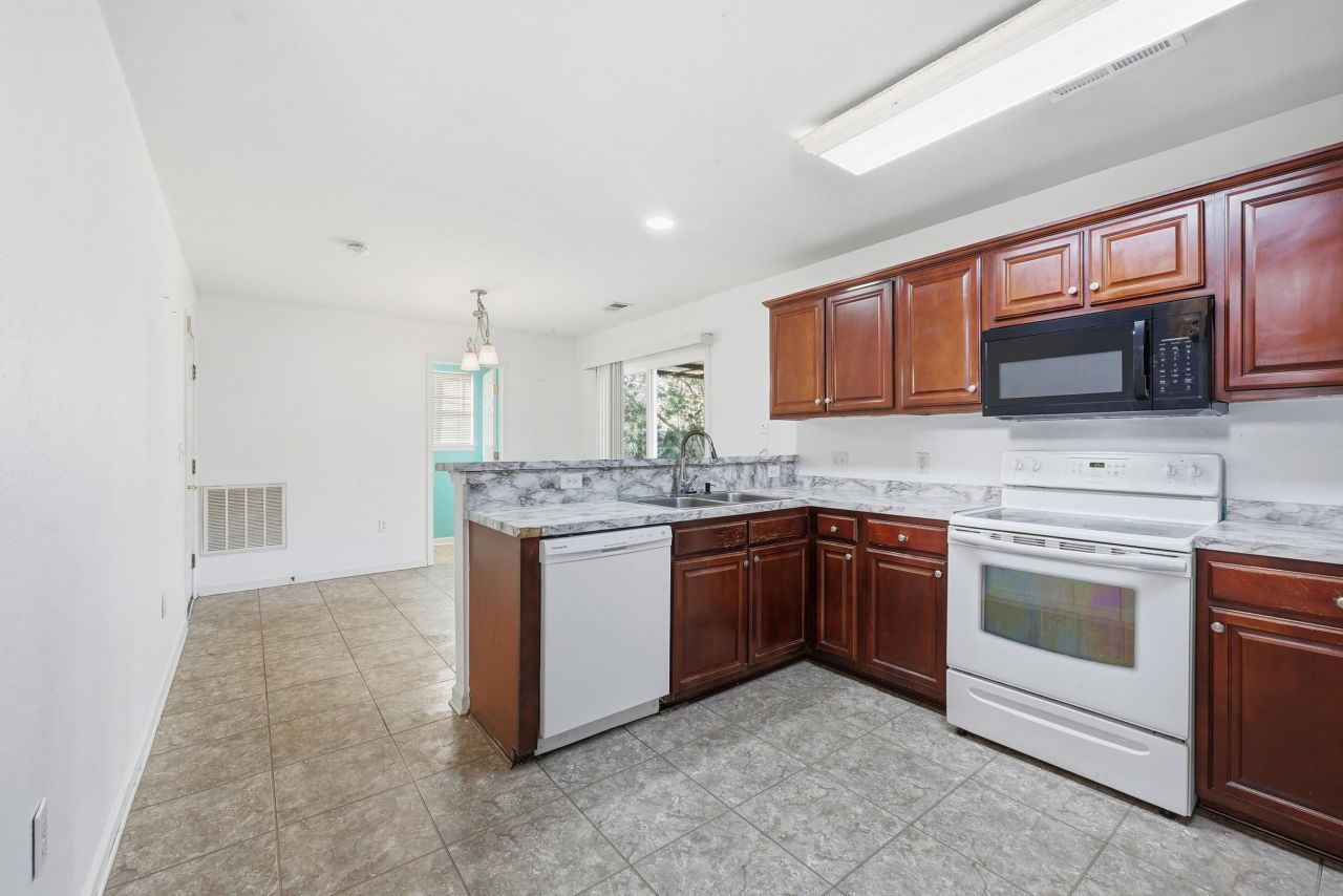 4456 W Walkerton Rd. Photo 6