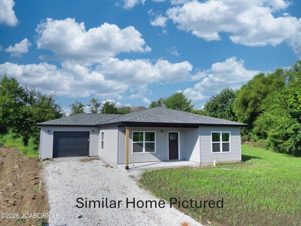 1338 E BIAS LANE, Centralia, MO 65240
