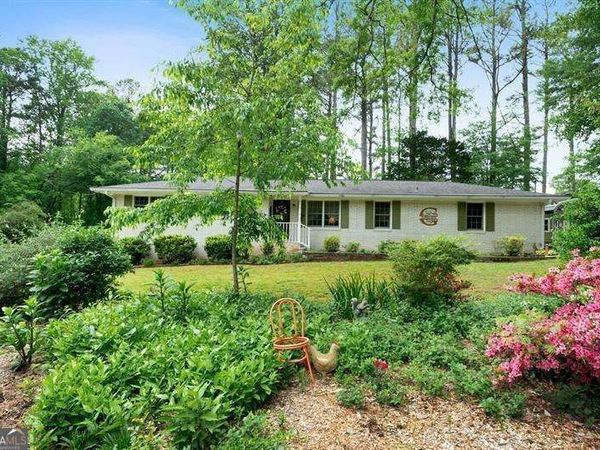 5839 Darry Circle, Norcross, GA 30093