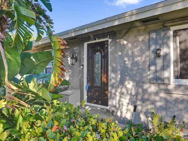 201 SE 24 Avenue, Boynton Beach, FL 33435