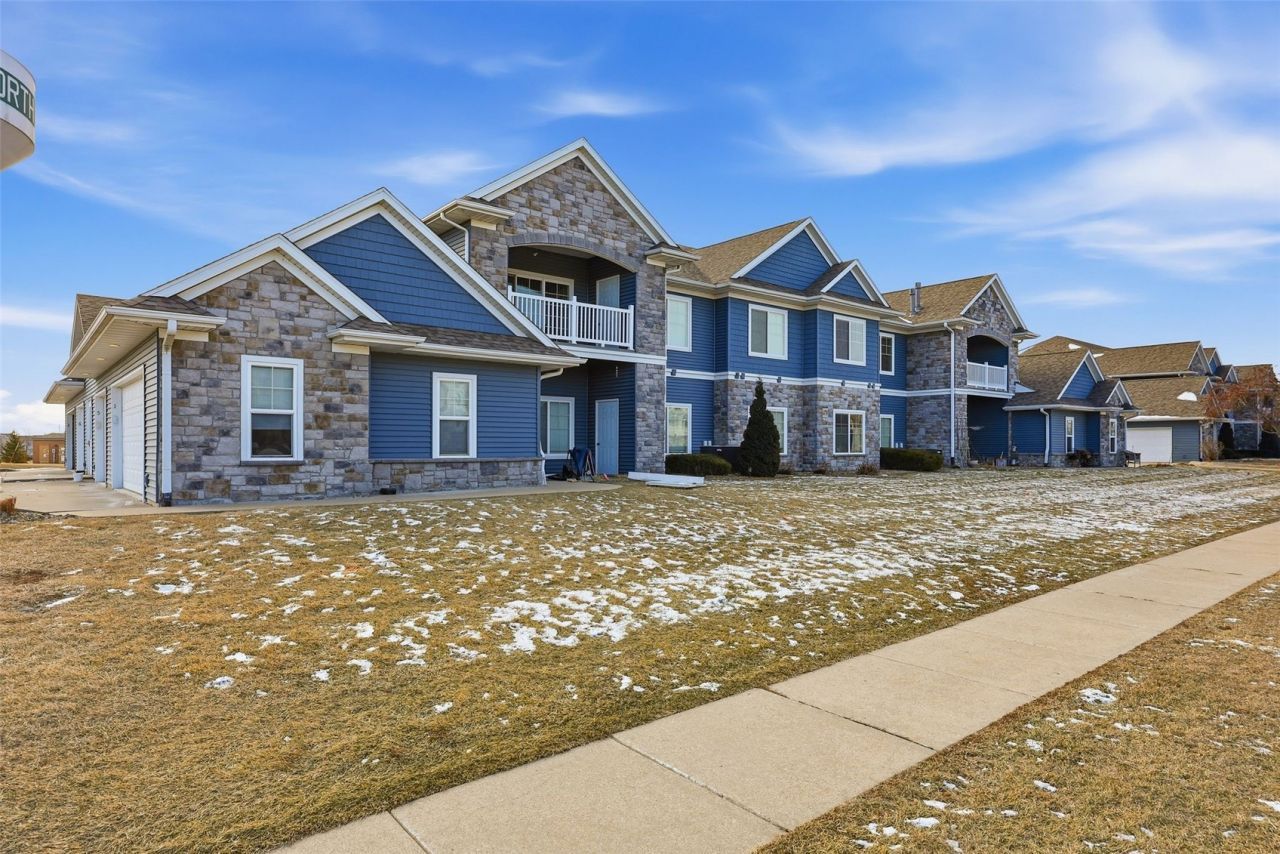 470 Penn Court, Unit 6, North Liberty, IA 52317 Main Photo