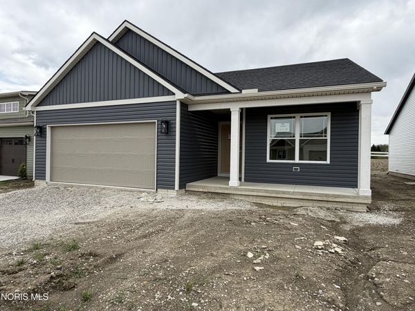 5040 Easton Drive, Oregon, OH 43616