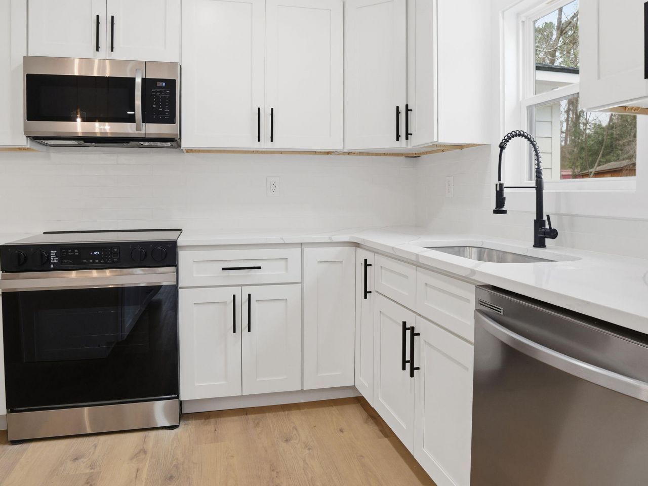 1740 Walpole Way Photo 10