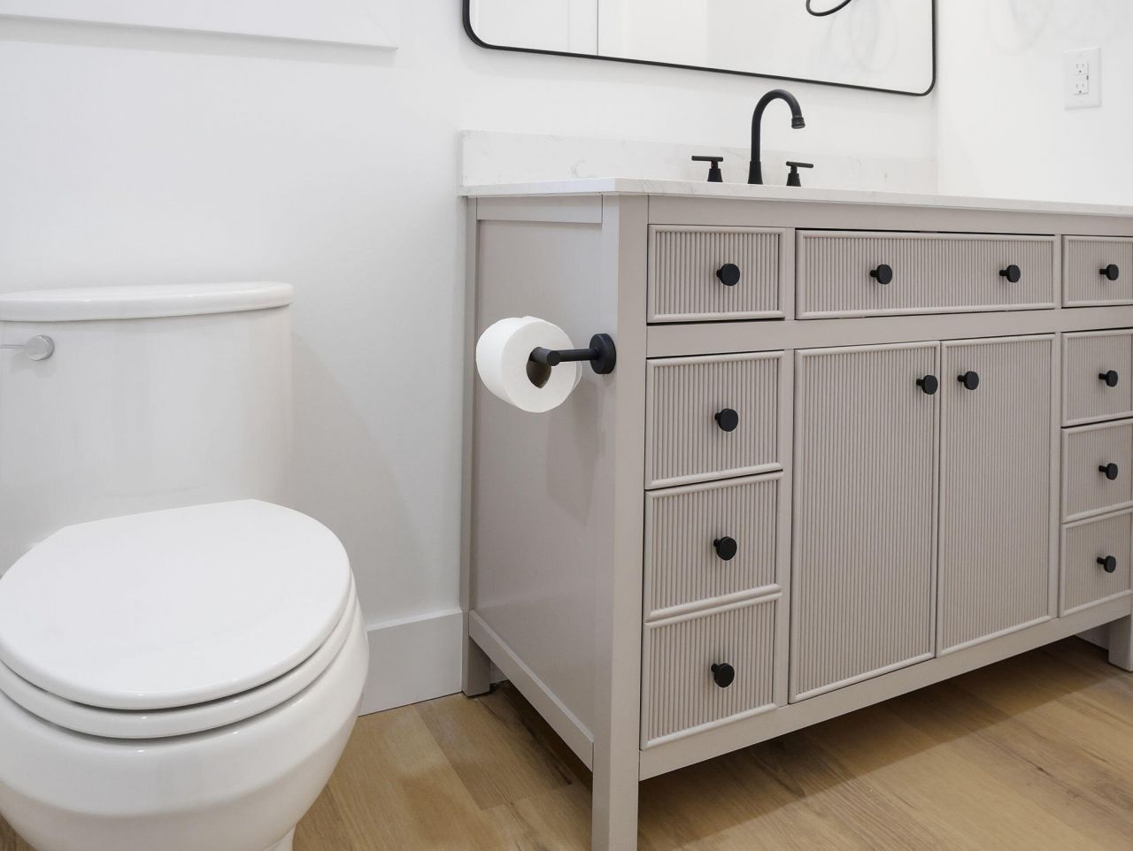 1740 Walpole Way Photo 16